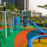 New Fully Furnished Studio Apartment At Gold Coast Pik By Travelio